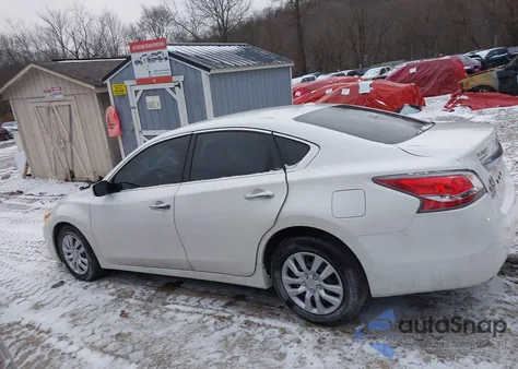 2015 Nissan Altima 2.5/2.5 S/2.5 Sl/2.5 Sv из США, поврежденный, VIN 1N4AL3AP3FN332881